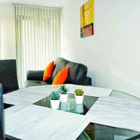 2 Bed Ensuite With Balcony And Free Onsite Secure Parking Manchester Kültér fotó