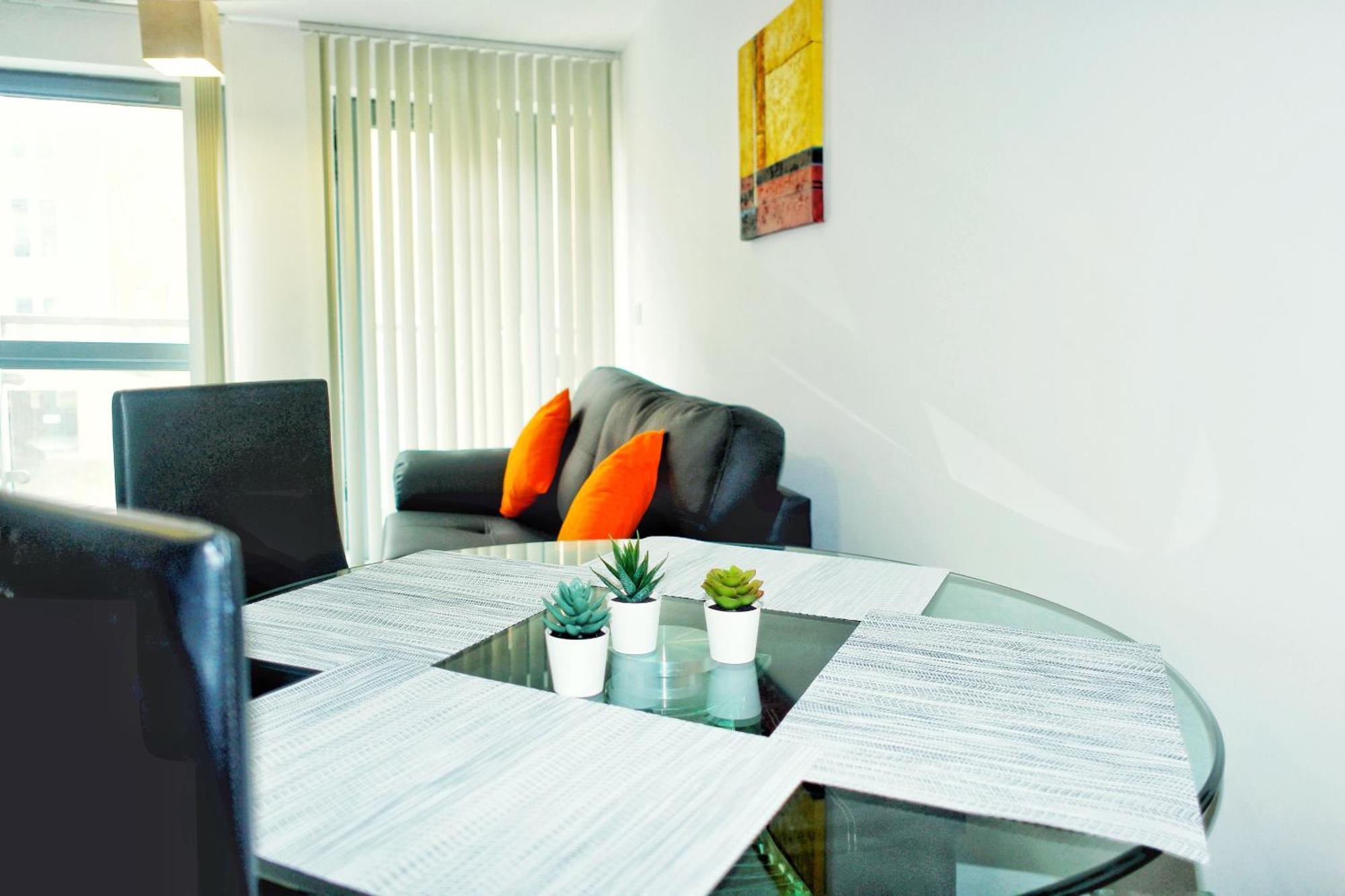 2 Bed Ensuite With Balcony And Free Onsite Secure Parking Manchester Kültér fotó