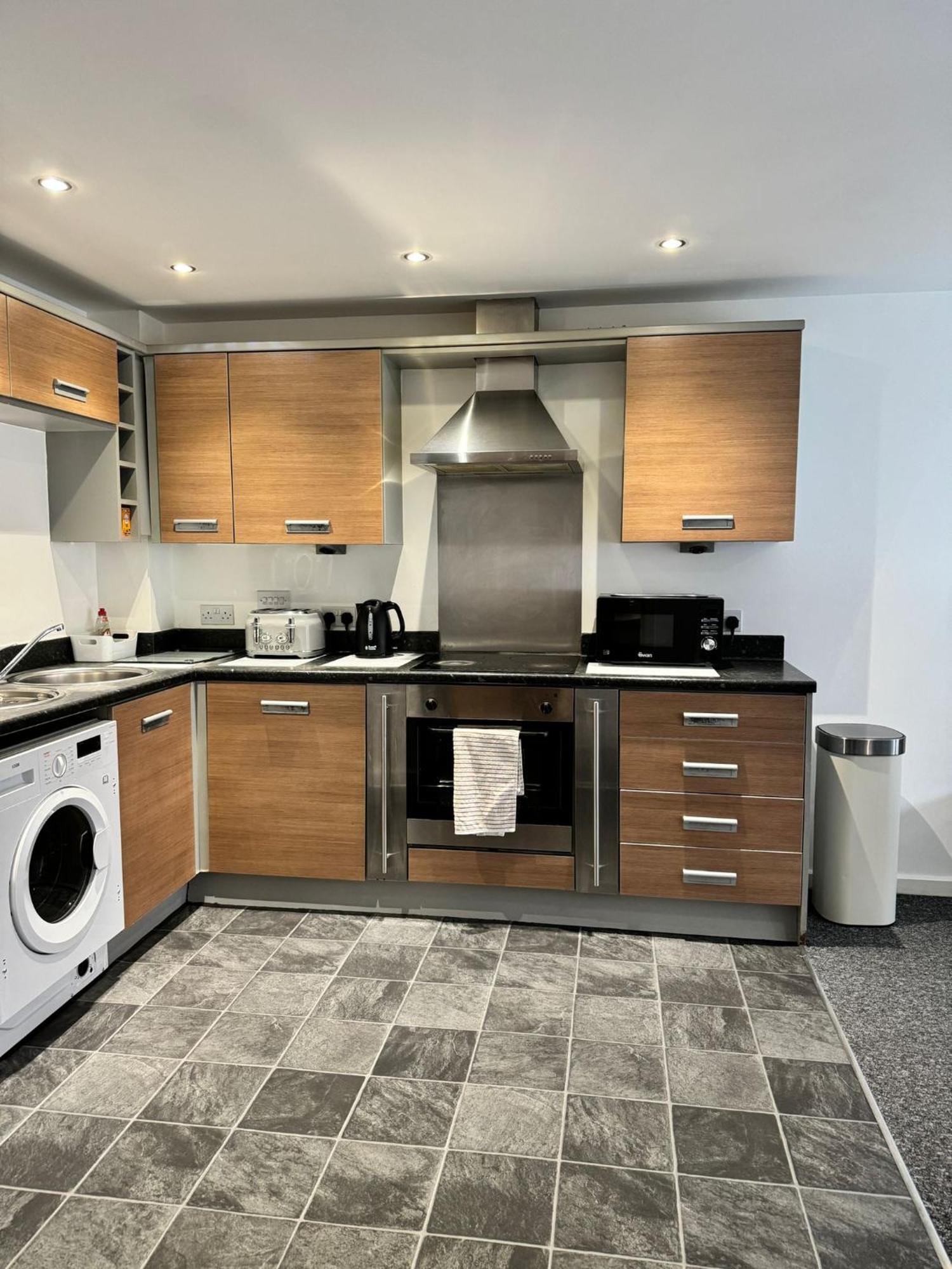 2 Bed Ensuite With Balcony And Free Onsite Secure Parking Manchester Kültér fotó