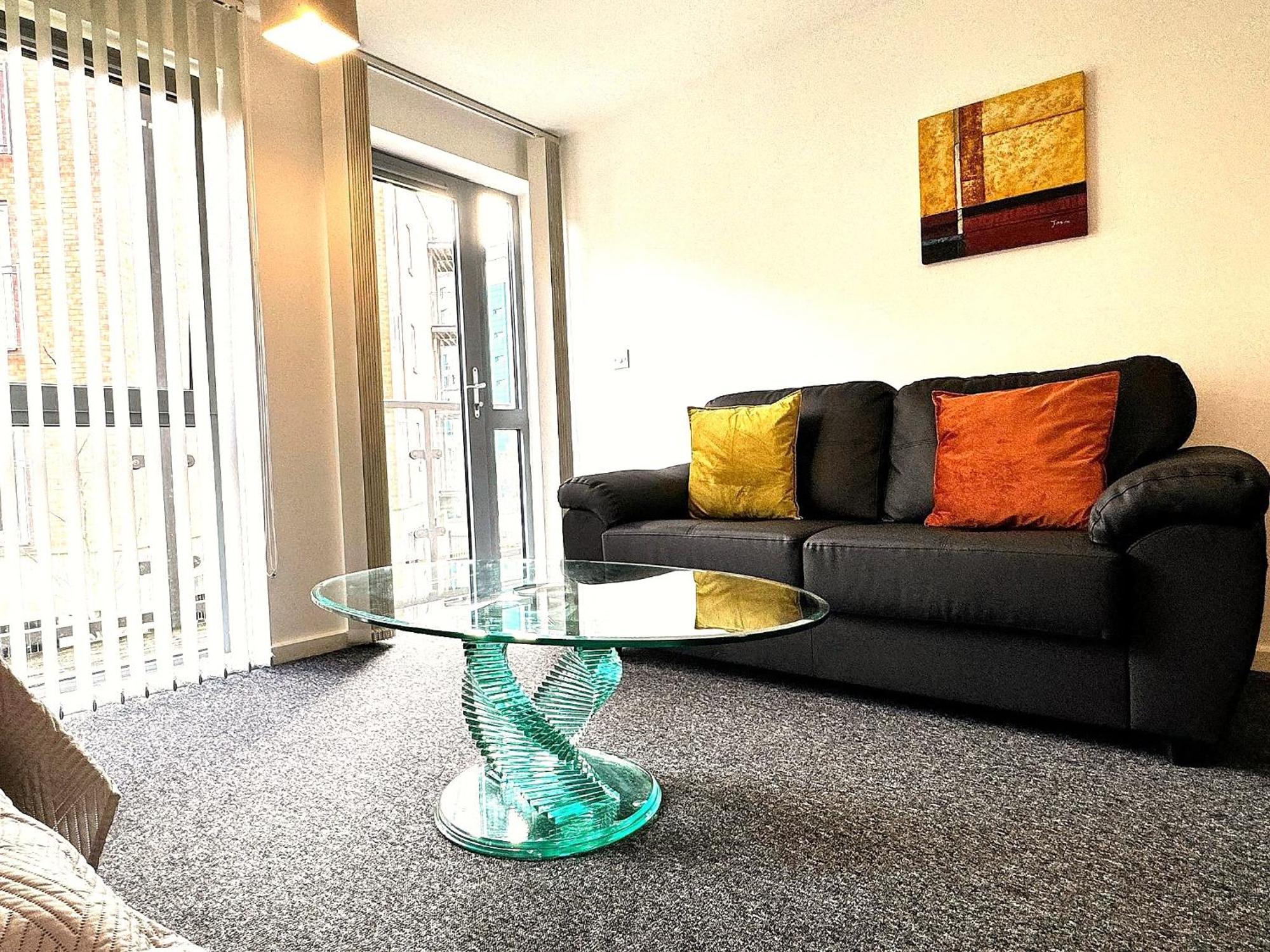 2 Bed Ensuite With Balcony And Free Onsite Secure Parking Manchester Kültér fotó