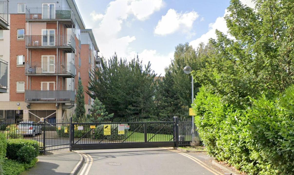 2 Bed Ensuite With Balcony And Free Onsite Secure Parking Manchester Kültér fotó